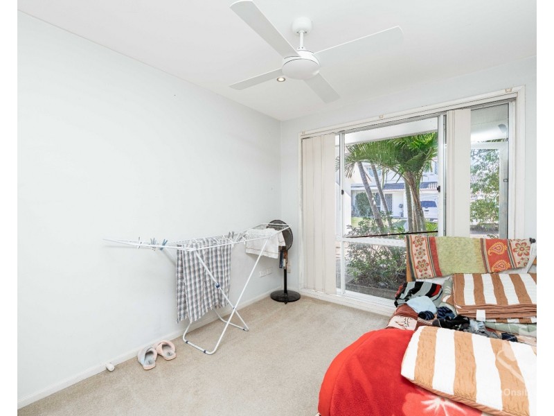 ID:21192986/ 2 St Kevins Avenue, Benowa QLD 4217