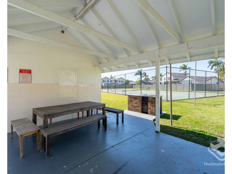 ID:21192986/ 2 St Kevins Avenue, Benowa QLD 4217