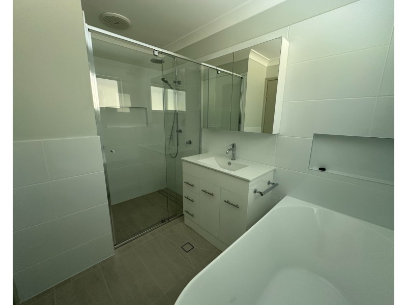32/97 Edmund Rice Drive, Southport QLD 4215