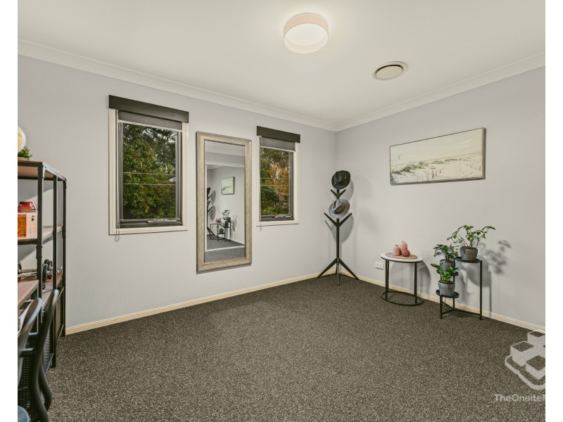 14 Estate Place, Holland Park West QLD 4121