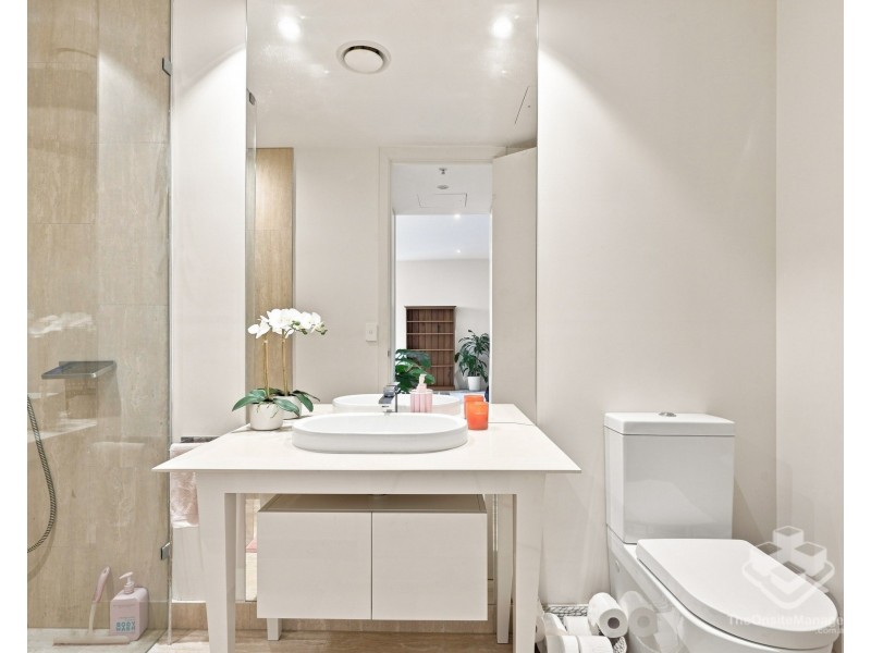 307E/1 Marina Drive, Benowa QLD 4217