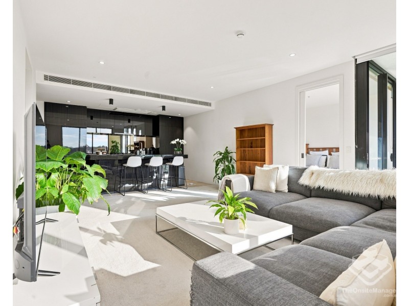 307E/1 Marina Drive, Benowa QLD 4217