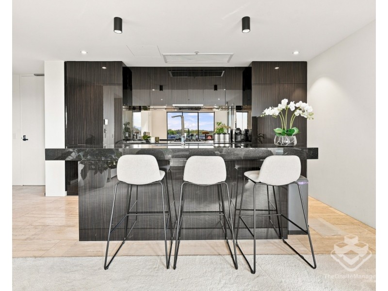 307E/1 Marina Drive, Benowa QLD 4217