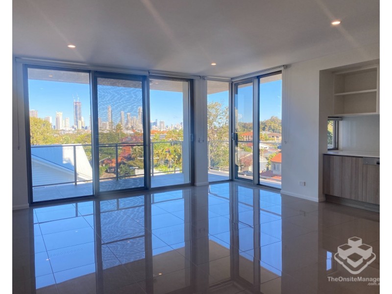 301/5 Chester Terrace, Southport QLD 4215