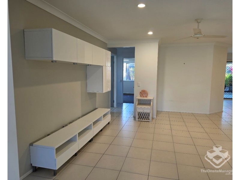 ID:21193227/230 Pulgul Street, Urangan QLD 4655