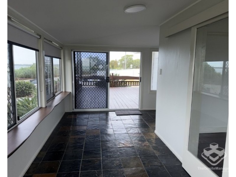 93 Esplanade, Point Vernon QLD 4655