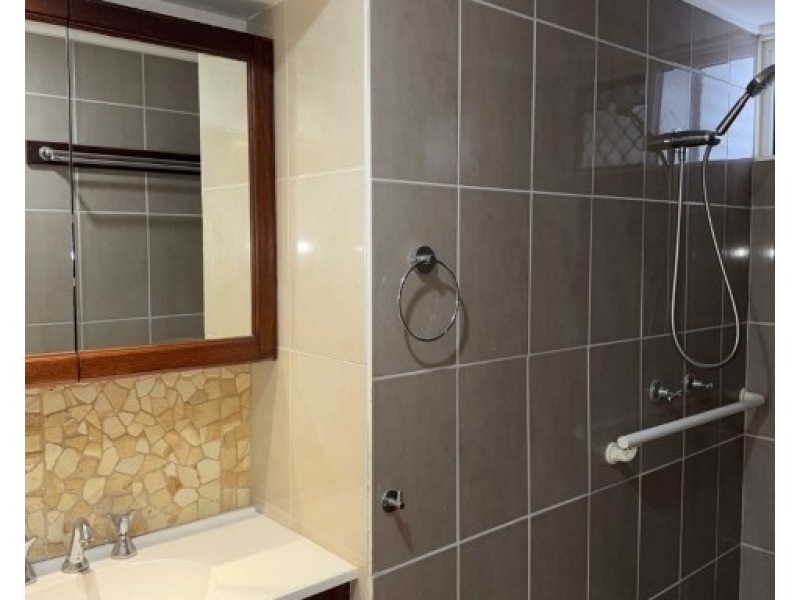93 Esplanade, Point Vernon QLD 4655