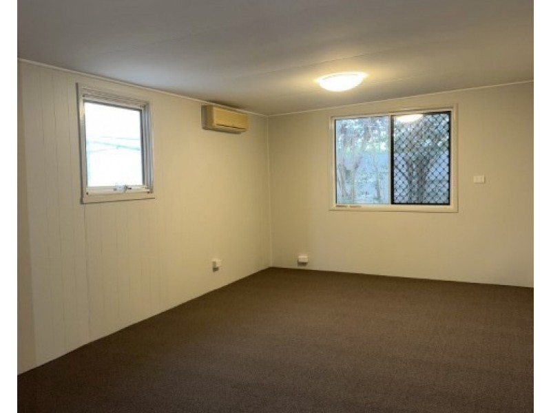 93 Esplanade, Point Vernon QLD 4655