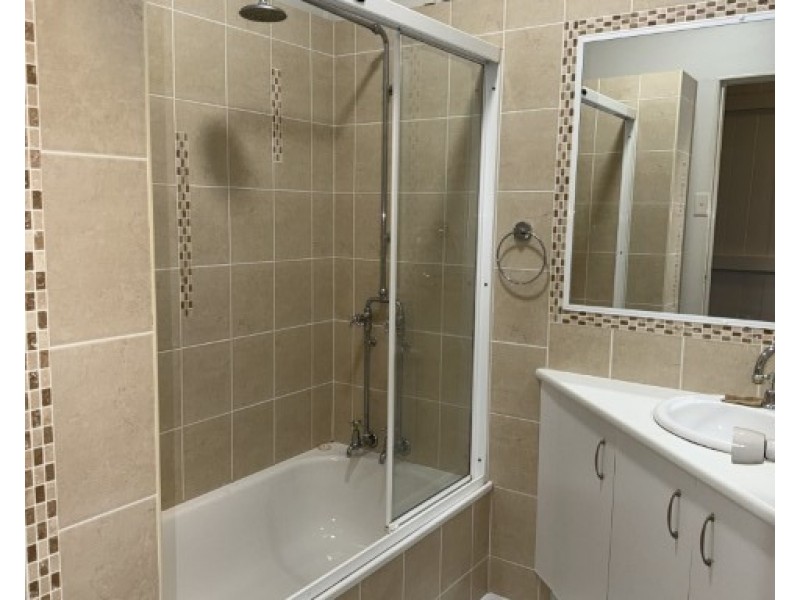 93 Esplanade, Point Vernon QLD 4655