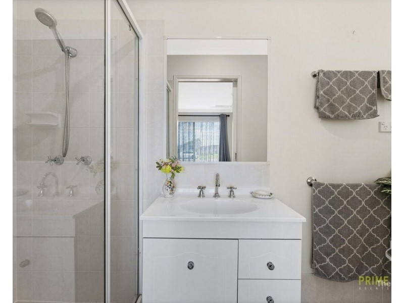 85 Martin Street, Point Vernon QLD 4655