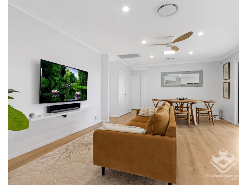 40 Urangan Street, Torquay QLD 4655