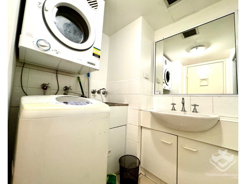 ID:21193473/27-31 Wharf Road, Surfers Paradise QLD 4217