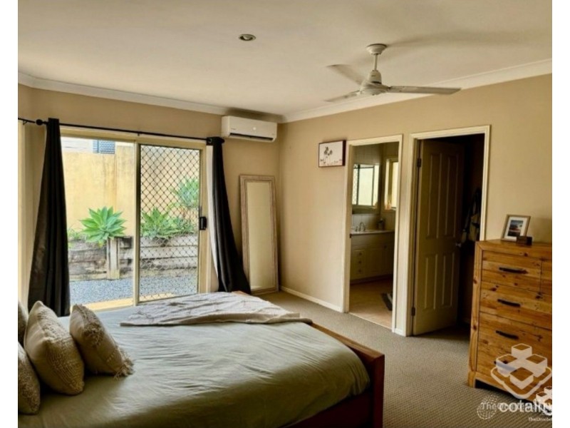 28 Nottinghill Gate Drive, Arundel QLD 4214