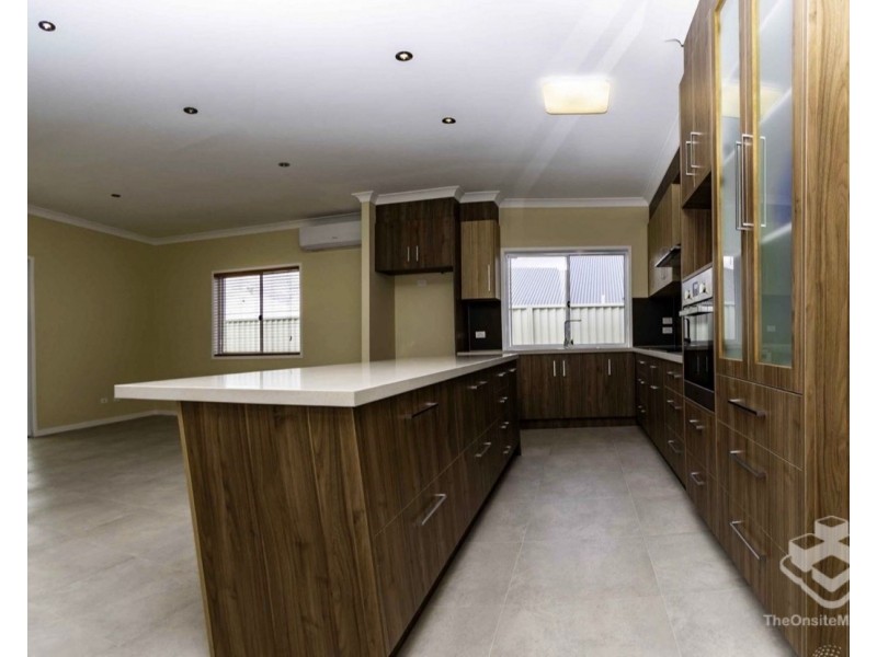 23 Windsor Circuit, Maudsland QLD 4210