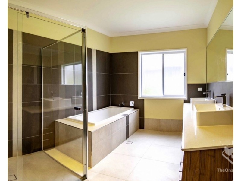 23 Windsor Circuit, Maudsland QLD 4210