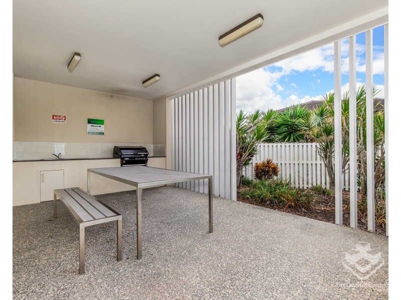 20/1 Belongil Street, Pacific Pines QLD 4211