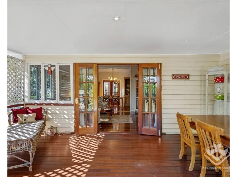 18 Dublin Street, Yeronga QLD 4104