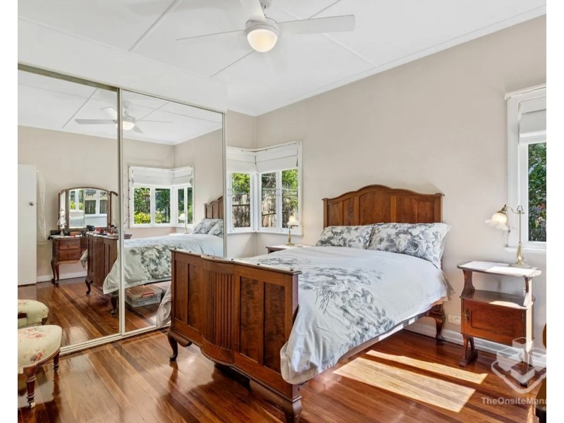 18 Dublin Street, Yeronga QLD 4104