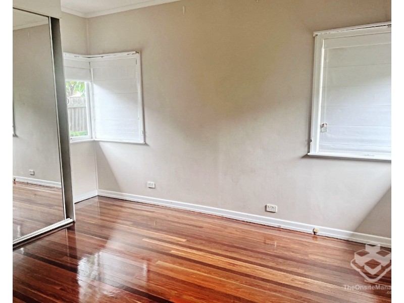 18 Dublin Street, Yeronga QLD 4104