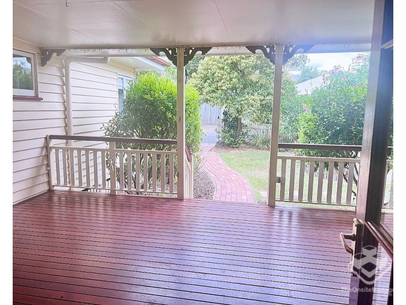 18 Dublin Street, Yeronga QLD 4104