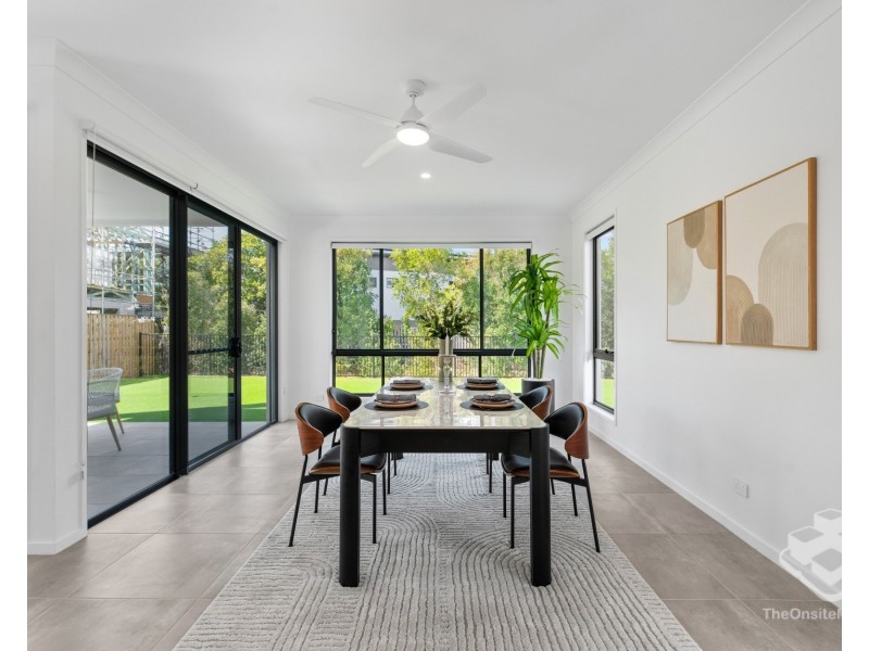 39 Santa Monica Boulevard, Hope Island QLD 4212
