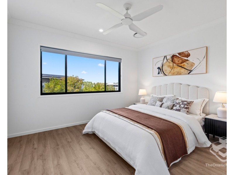 39 Santa Monica Boulevard, Hope Island QLD 4212