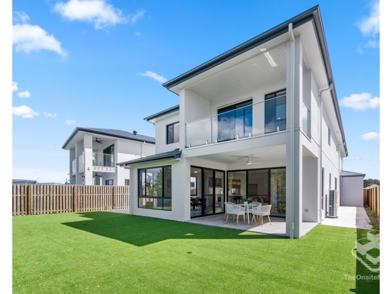 39 Santa Monica Boulevard, Hope Island QLD 4212