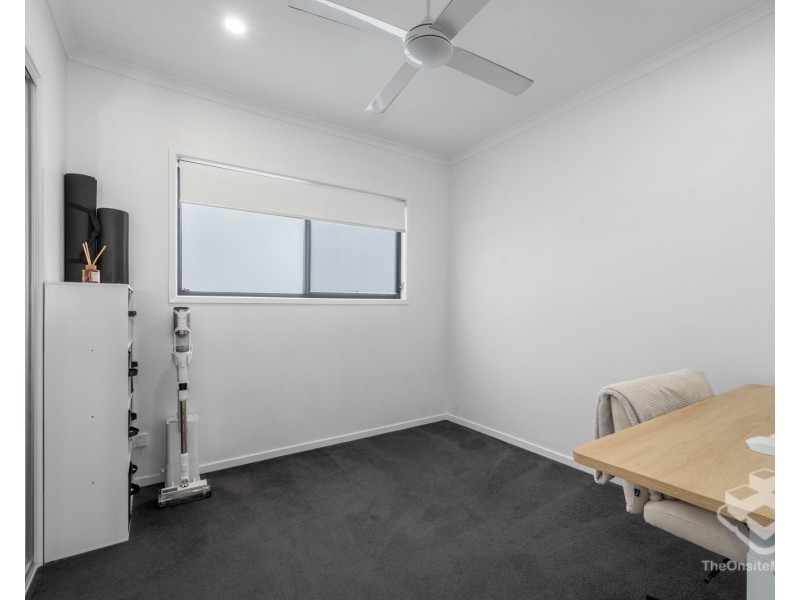 ID:21193733/33 Henderson Road, Everton Hills QLD 4053