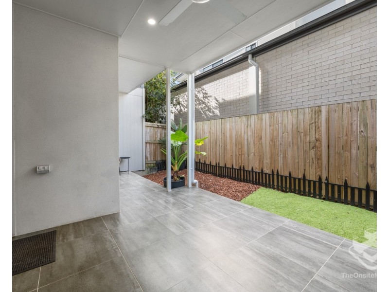ID:21193733/33 Henderson Road, Everton Hills QLD 4053