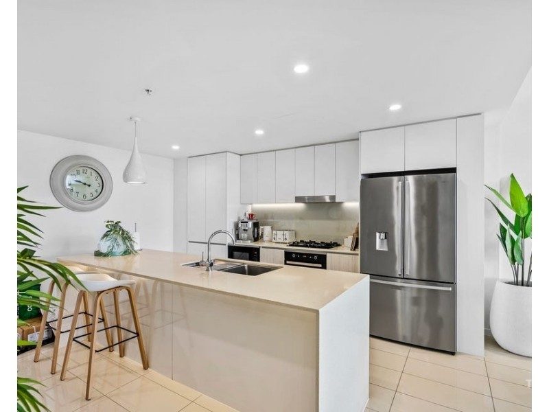 ID:21193743/388 Marine Parade, Labrador QLD 4215