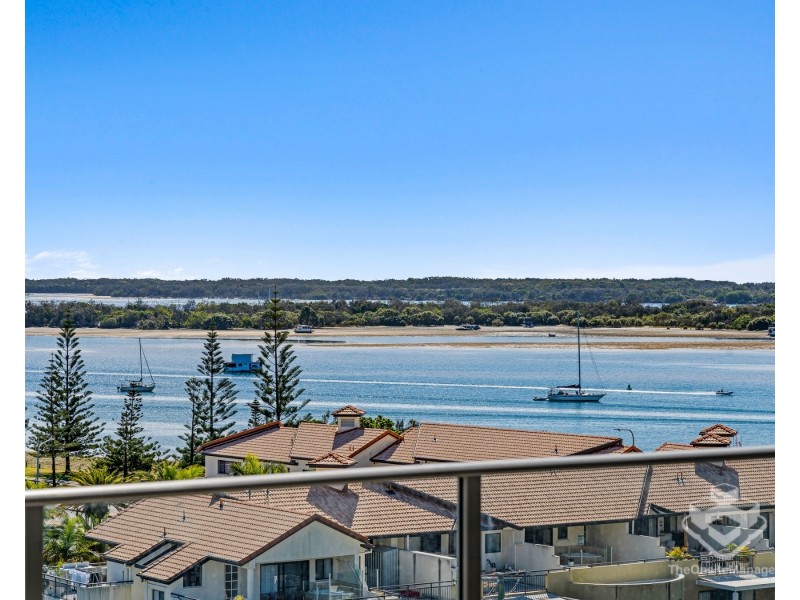 809/17 Bath Street, Labrador QLD 4215