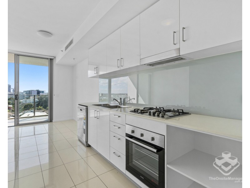 809/17 Bath Street, Labrador QLD 4215
