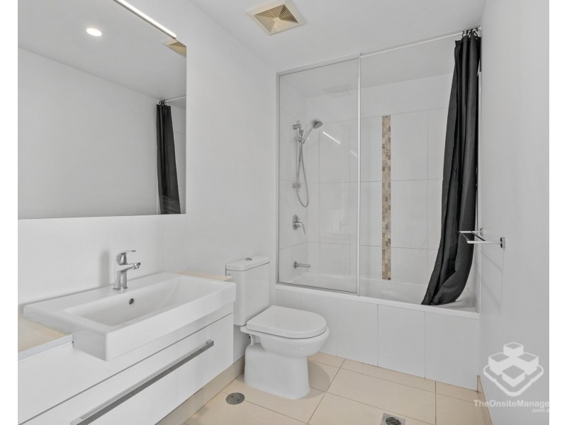 809/17 Bath Street, Labrador QLD 4215