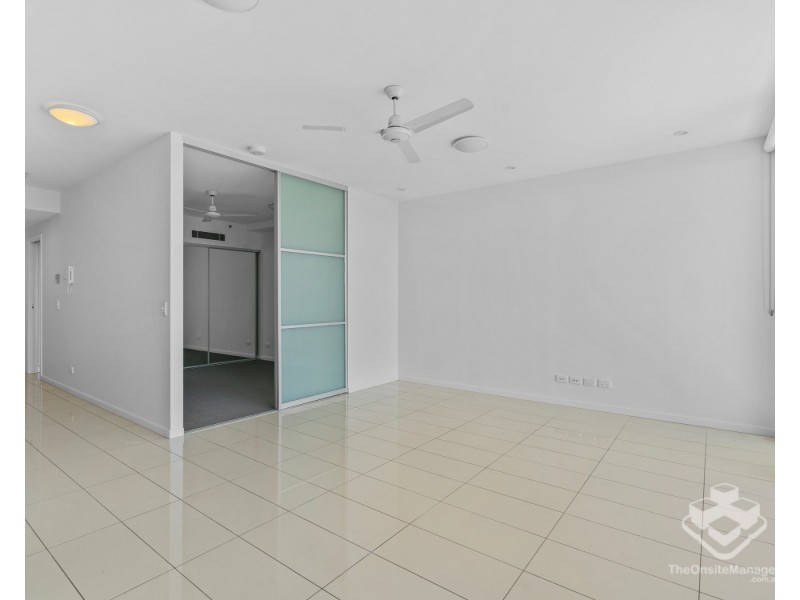 809/17 Bath Street, Labrador QLD 4215
