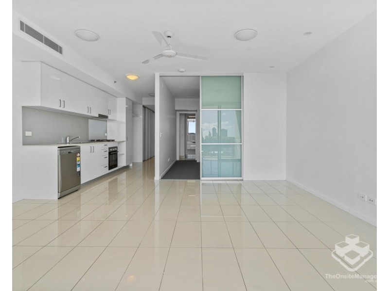 809/17 Bath Street, Labrador QLD 4215