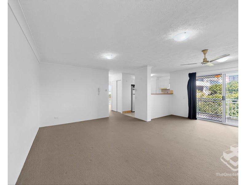 20/37 Mawarra Street, Chevron Island QLD 4217
