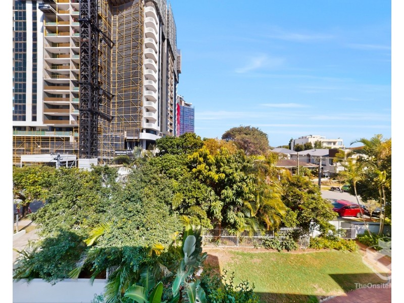 20/37 Mawarra Street, Chevron Island QLD 4217