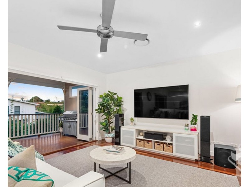 112 Watson Street, Camp Hill QLD 4152