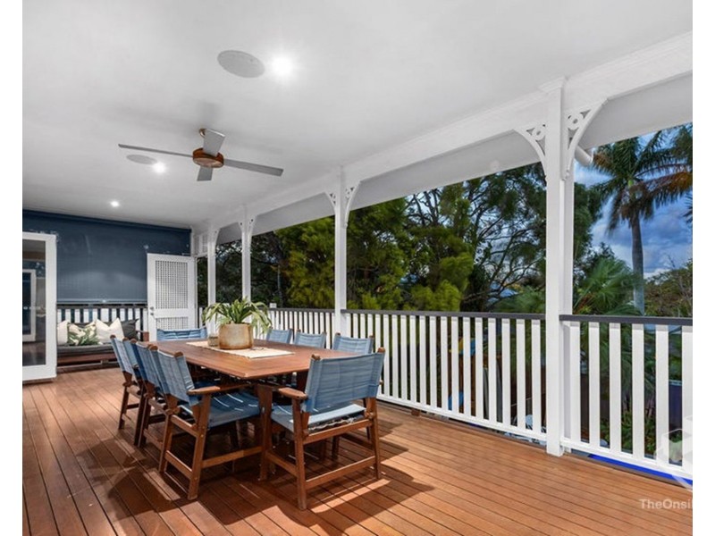 112 Watson Street, Camp Hill QLD 4152