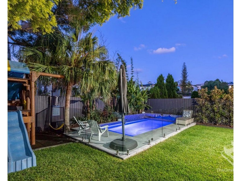 112 Watson Street, Camp Hill QLD 4152