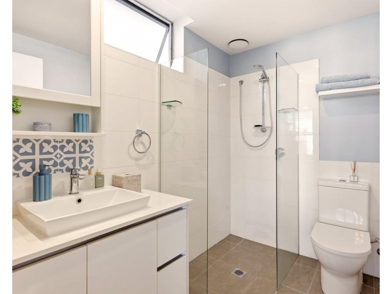 ID:21194283/1-7 Waterford Court, Bundall QLD 4217