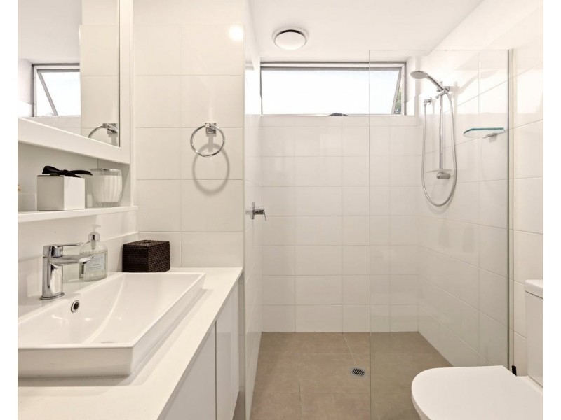 ID:21194283/1-7 Waterford Court, Bundall QLD 4217