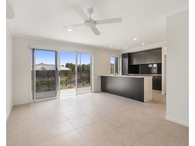 132/370 Gainsborough Drive, Pimpama QLD 4209