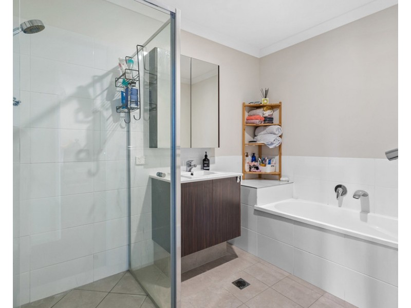 132/370 Gainsborough Drive, Pimpama QLD 4209