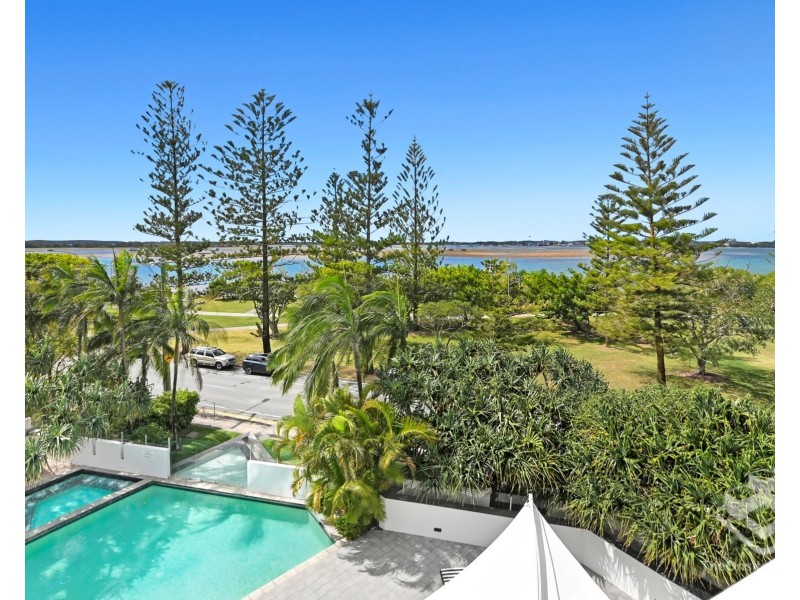 ID:21194303/230 Marine Parade, Labrador QLD 4215
