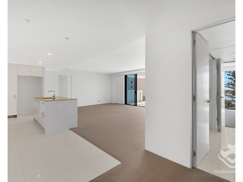 ID:21194303/230 Marine Parade, Labrador QLD 4215