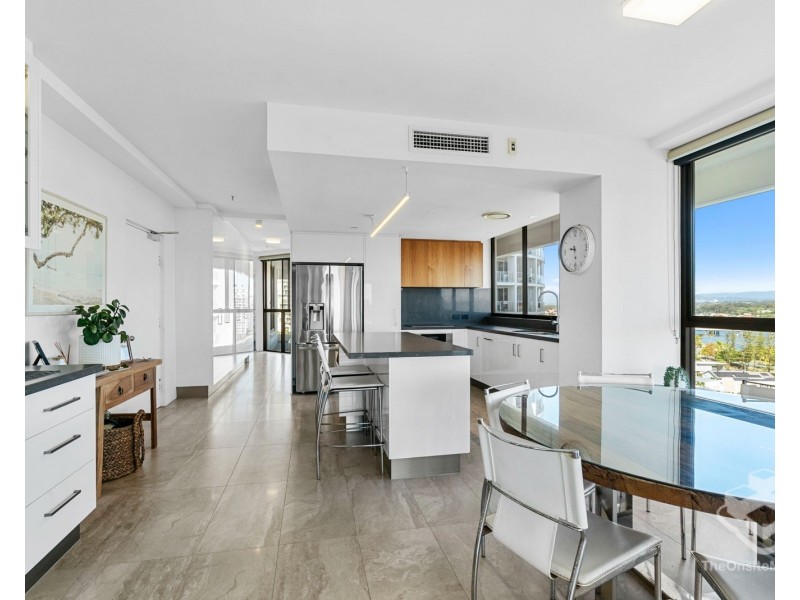 ID:21194363/14 MacArthur Parade, Main Beach QLD 4217