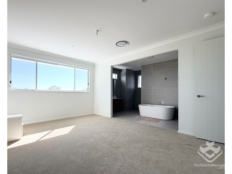 54 Miles Platting Road, Eight Mile Plains QLD 4113
