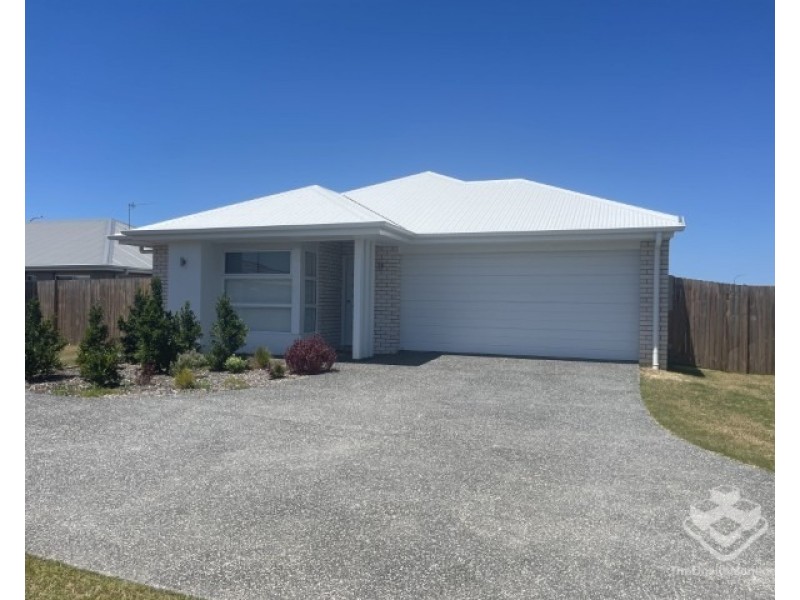 8 Lady Elliot Crescent, Eli Waters QLD 4655