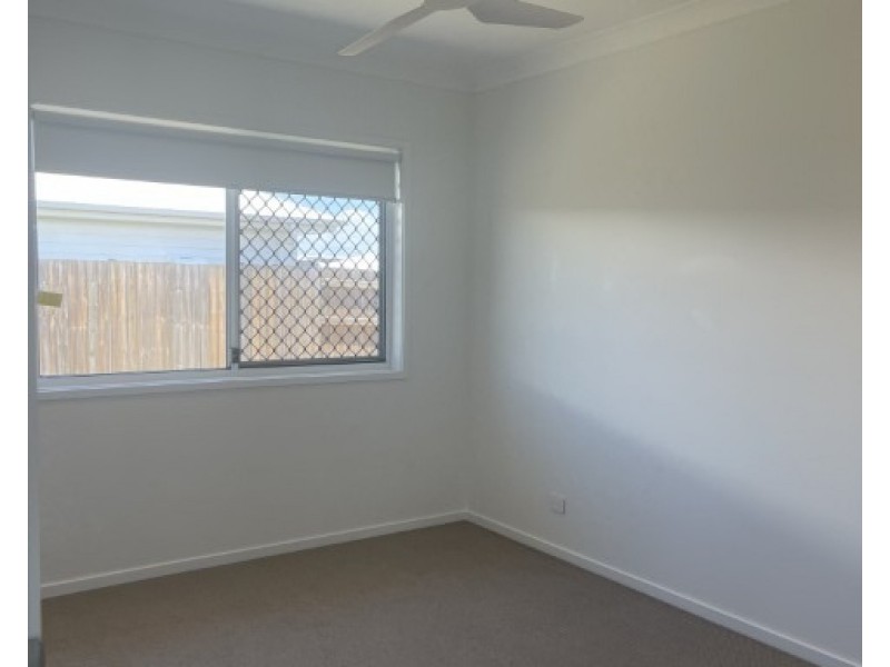 8 Lady Elliot Crescent, Eli Waters QLD 4655